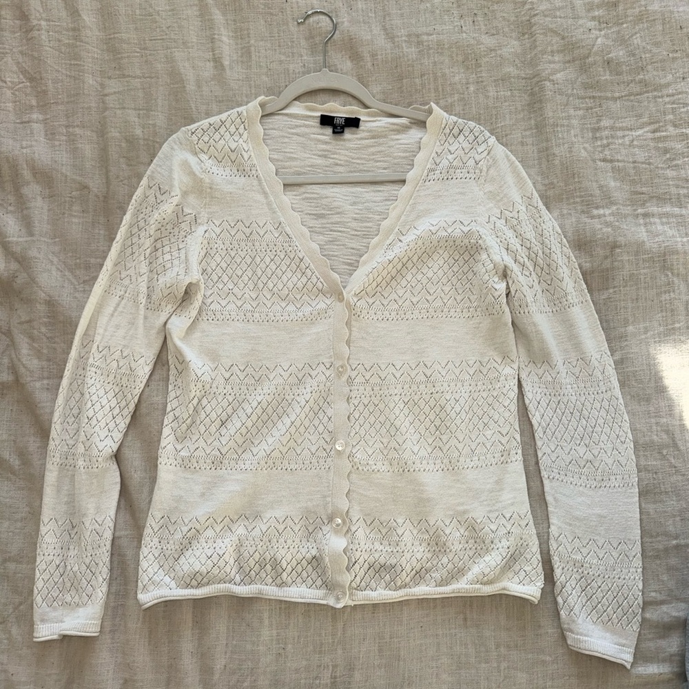 FRYE Cardigan Cream 🤍